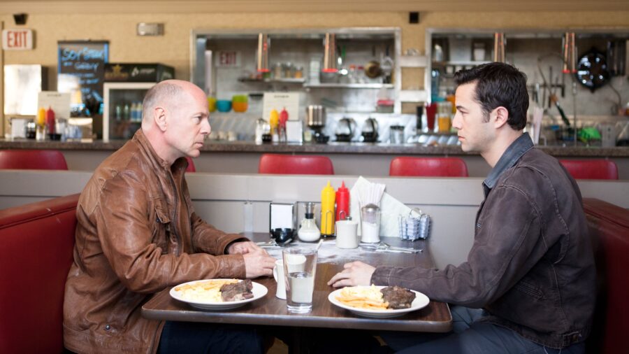 Looper (2012) ทะลุเวลา อึดล่าอึด - Looper